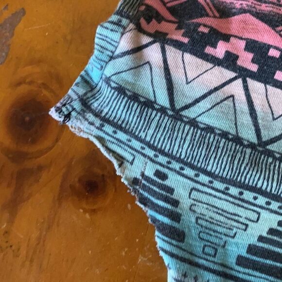 PINK Victoria's Secret Aztec Tribal Pink Blue/Pink Ombre Pocket Tank XS - Picture 6 of 9